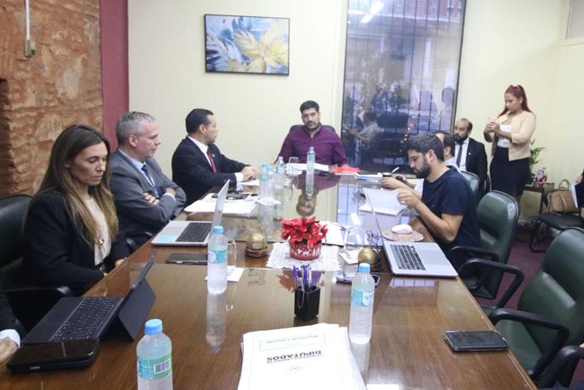 Presidente de Diputados ratifica compromiso con la educación durante jornada gubernamental en Cordillera