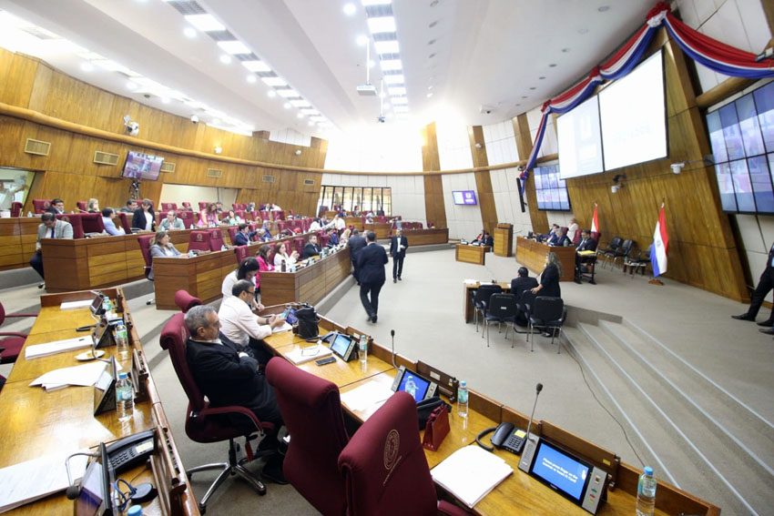 Presidente de Diputados ratifica compromiso con la educación durante jornada gubernamental en Cordillera