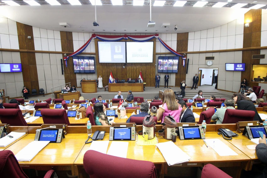 Presidente de Diputados ratifica compromiso con la educación durante jornada gubernamental en Cordillera