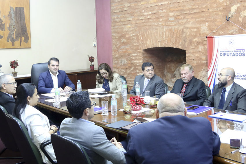 Presidente de Diputados ratifica compromiso con la educación durante jornada gubernamental en Cordillera