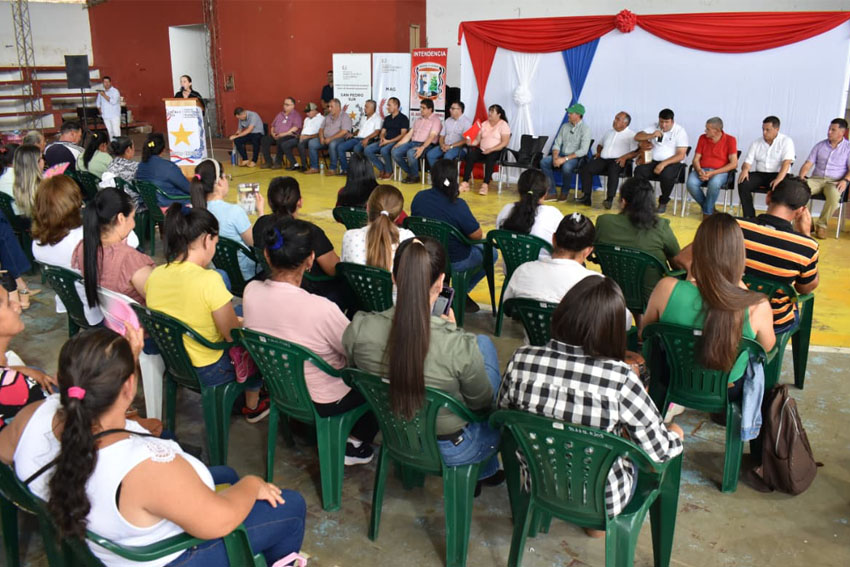 Presidente de Diputados ratifica compromiso con la educación durante jornada gubernamental en Cordillera