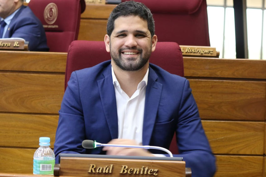 Presidente de Diputados ratifica compromiso con la educación durante jornada gubernamental en Cordillera