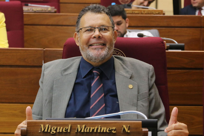 Presidente de Diputados ratifica compromiso con la educación durante jornada gubernamental en Cordillera