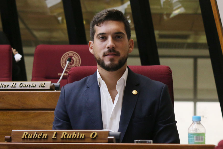 Presidente de Diputados ratifica compromiso con la educación durante jornada gubernamental en Cordillera