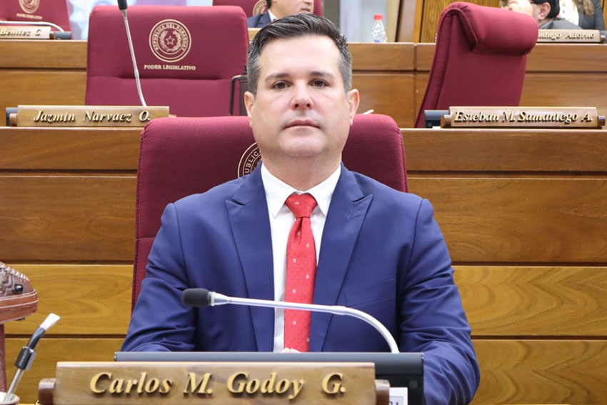Presidente de Diputados ratifica compromiso con la educación durante jornada gubernamental en Cordillera