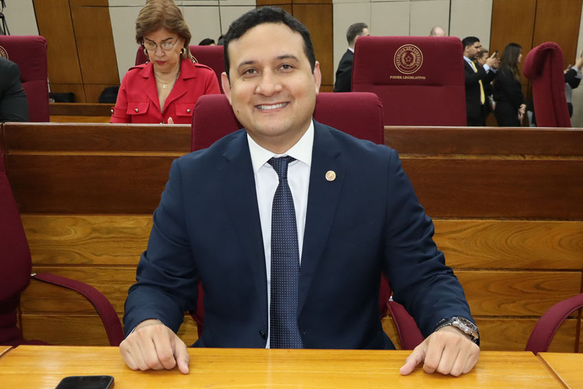 Presidente de Diputados ratifica compromiso con la educación durante jornada gubernamental en Cordillera