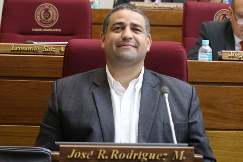 Presidente de Diputados ratifica compromiso con la educación durante jornada gubernamental en Cordillera