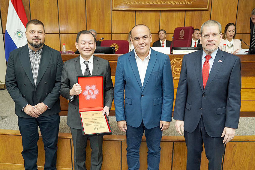 Presidente de Diputados ratifica compromiso con la educación durante jornada gubernamental en Cordillera