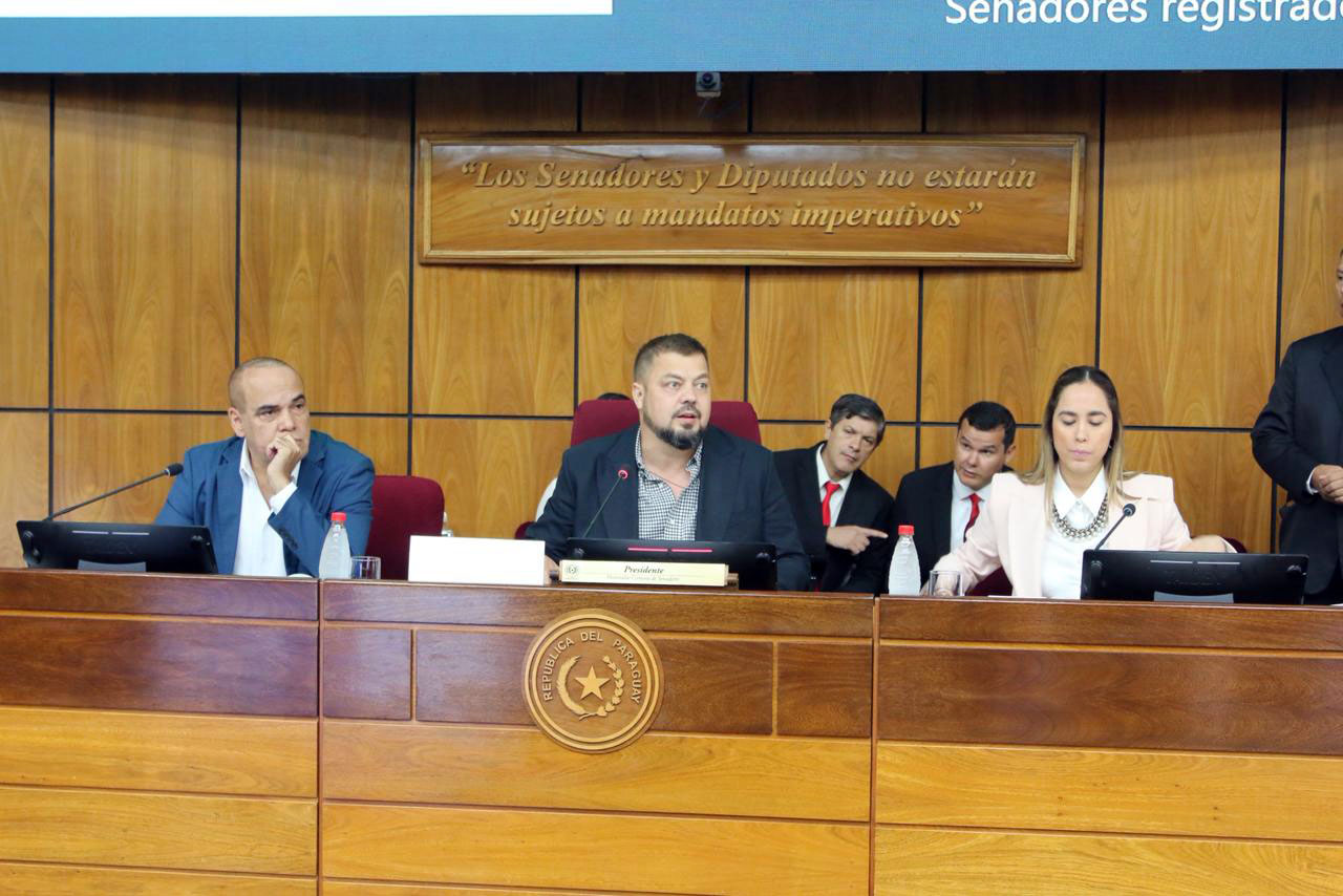Presidente de Diputados ratifica compromiso con la educación durante jornada gubernamental en Cordillera