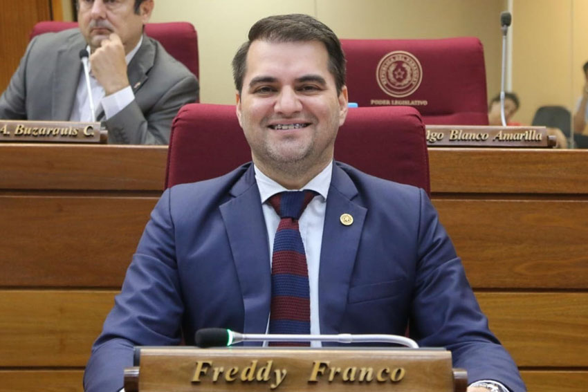 Presidente de Diputados ratifica compromiso con la educación durante jornada gubernamental en Cordillera