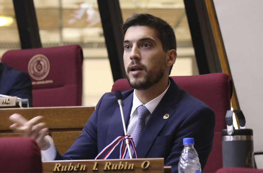 Presidente de Diputados ratifica compromiso con la educación durante jornada gubernamental en Cordillera