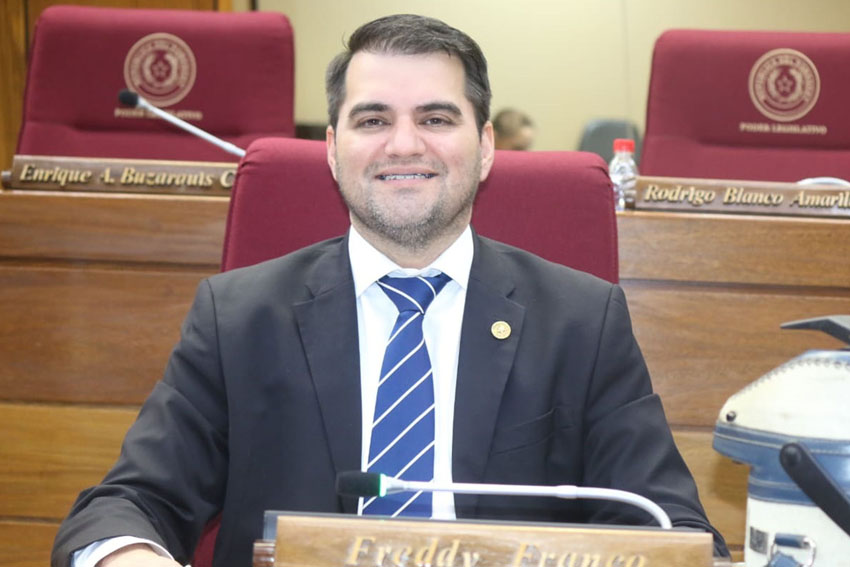 Presidente de Diputados ratifica compromiso con la educación durante jornada gubernamental en Cordillera