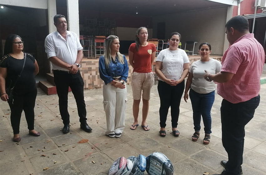 Presidente de Diputados ratifica compromiso con la educación durante jornada gubernamental en Cordillera