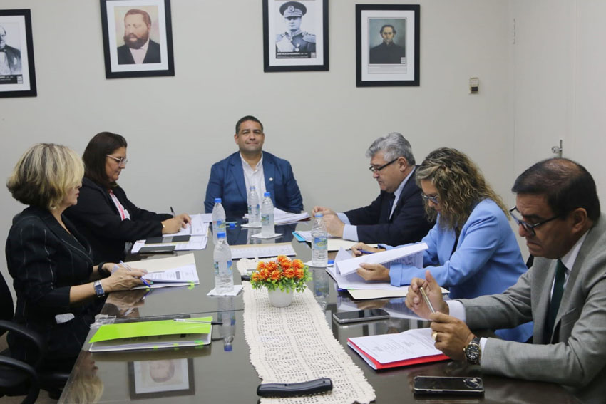Presidente de Diputados ratifica compromiso con la educación durante jornada gubernamental en Cordillera