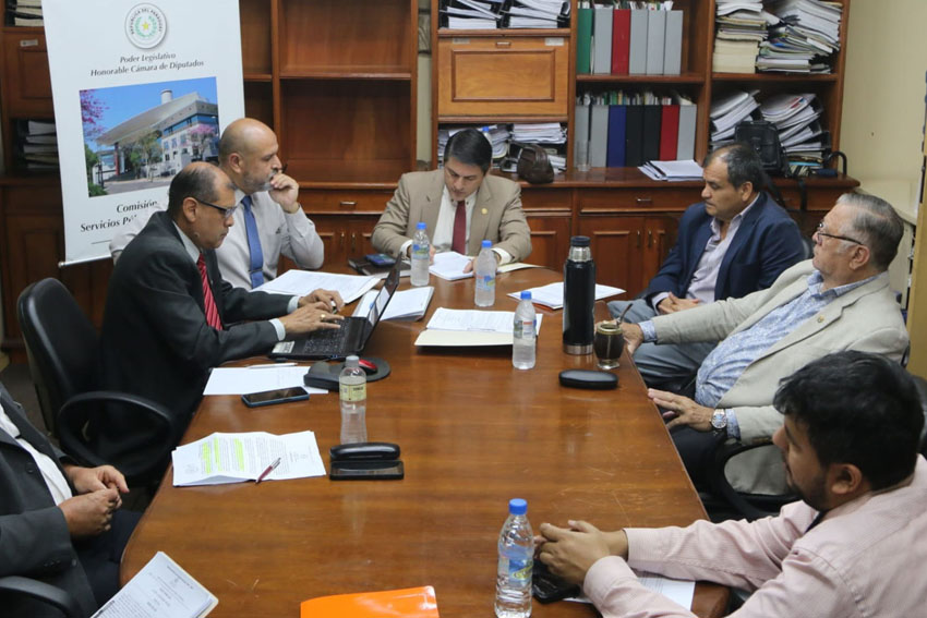 Presidente de Diputados ratifica compromiso con la educación durante jornada gubernamental en Cordillera