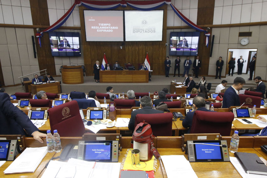 Presidente de Diputados ratifica compromiso con la educación durante jornada gubernamental en Cordillera