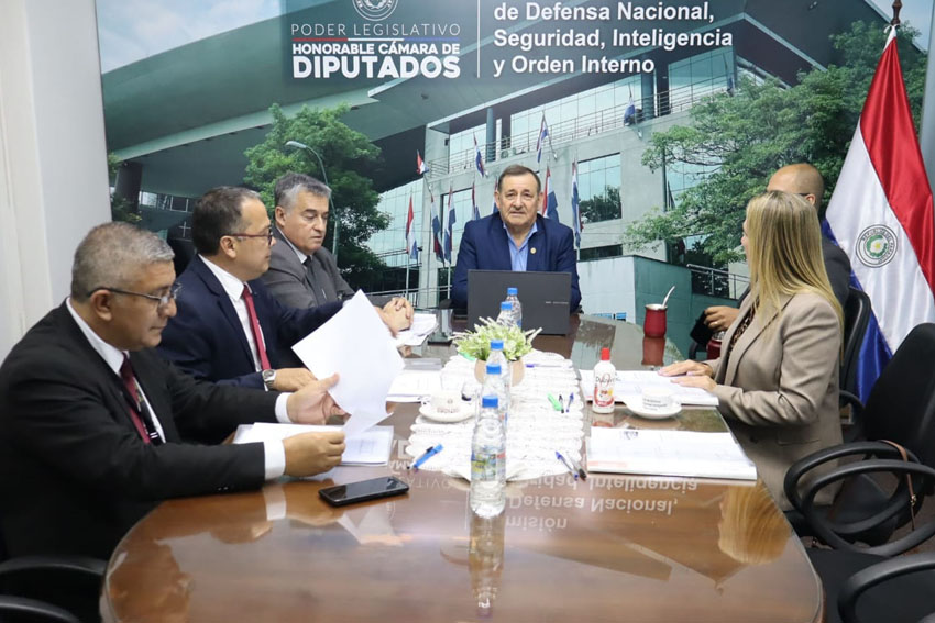 Presidente de Diputados ratifica compromiso con la educación durante jornada gubernamental en Cordillera