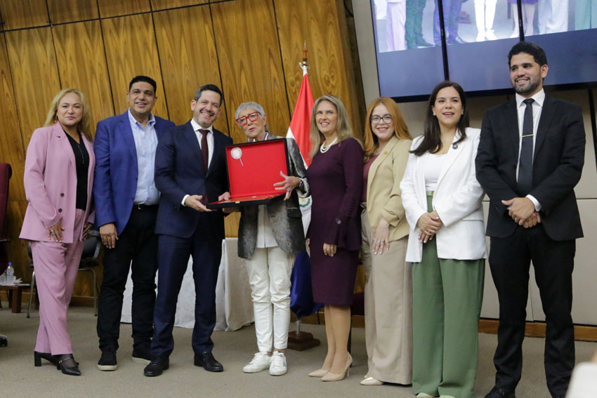 Presidente de Diputados ratifica compromiso con la educación durante jornada gubernamental en Cordillera