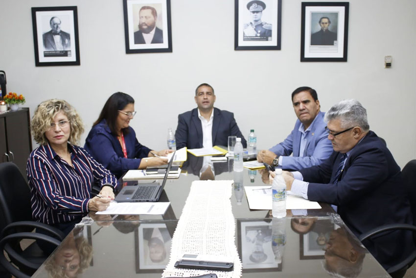 Presidente de Diputados ratifica compromiso con la educación durante jornada gubernamental en Cordillera
