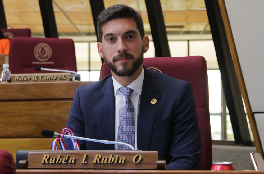 Presidente de Diputados ratifica compromiso con la educación durante jornada gubernamental en Cordillera