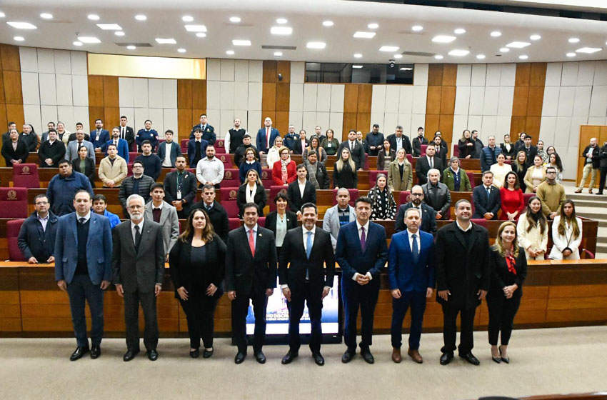 Presidente de Diputados ratifica compromiso con la educación durante jornada gubernamental en Cordillera