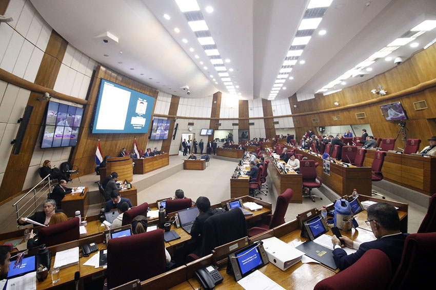 Presidente de Diputados ratifica compromiso con la educación durante jornada gubernamental en Cordillera