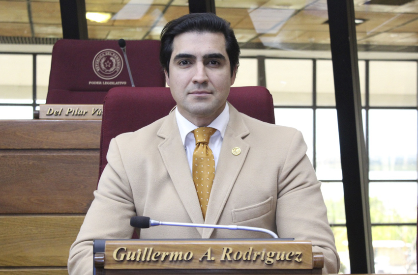 Presidente de Diputados ratifica compromiso con la educación durante jornada gubernamental en Cordillera