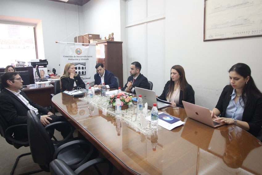 Presidente de Diputados ratifica compromiso con la educación durante jornada gubernamental en Cordillera