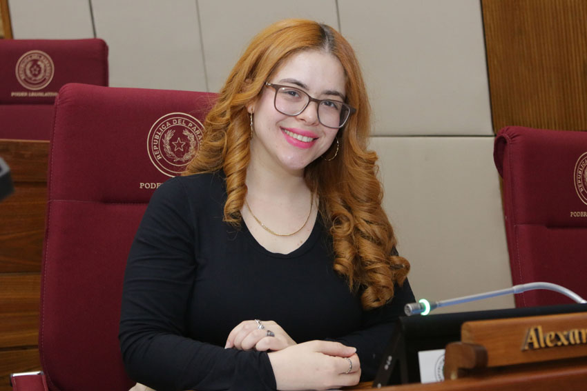 Presidente de Diputados ratifica compromiso con la educación durante jornada gubernamental en Cordillera