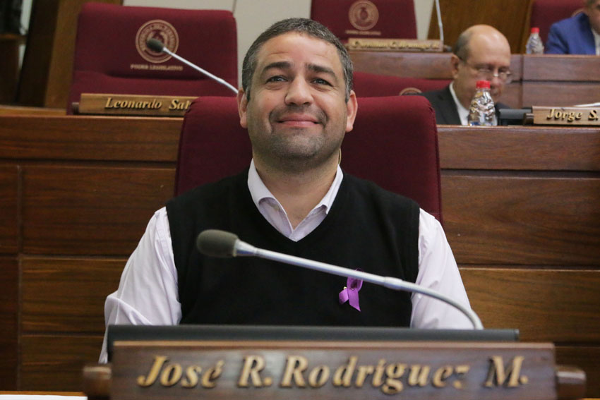 Presidente de Diputados ratifica compromiso con la educación durante jornada gubernamental en Cordillera