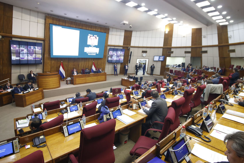 Presidente de Diputados ratifica compromiso con la educación durante jornada gubernamental en Cordillera