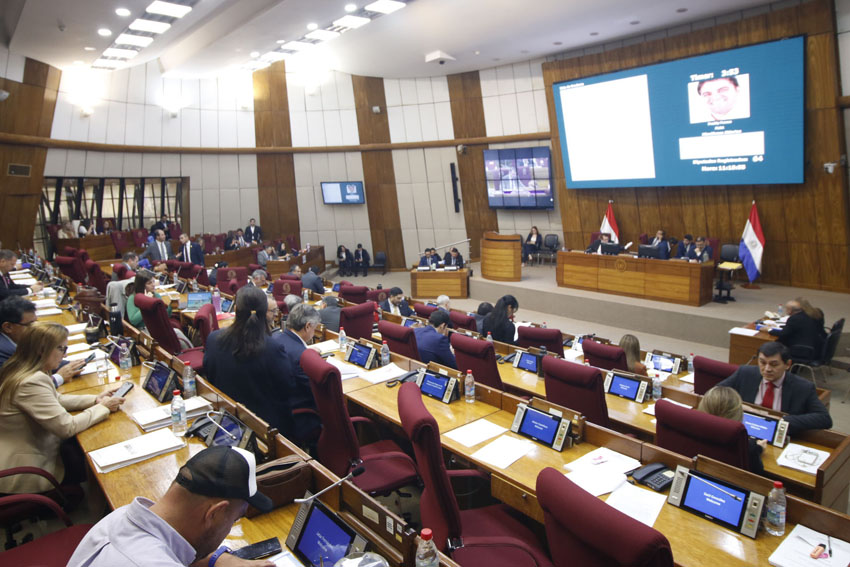 Presidente de Diputados ratifica compromiso con la educación durante jornada gubernamental en Cordillera